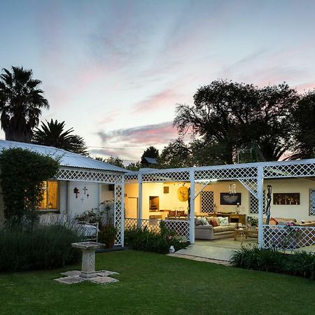 Silver Linings Guesthouse ปาเรส ภายนอก รูปภาพ