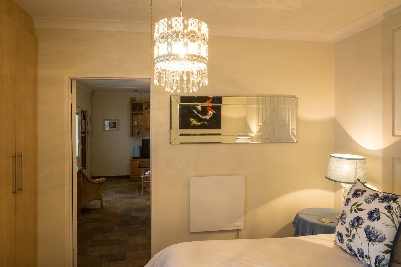 Silver Linings Guesthouse ปาเรส ภายนอก รูปภาพ